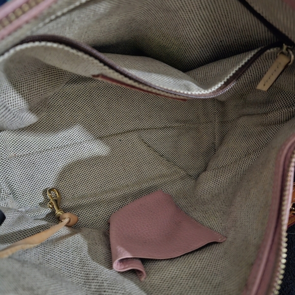 Dooney & Bourke Light Pink Leather Crossbody/Shoulder Bag - Picture 8 of 14